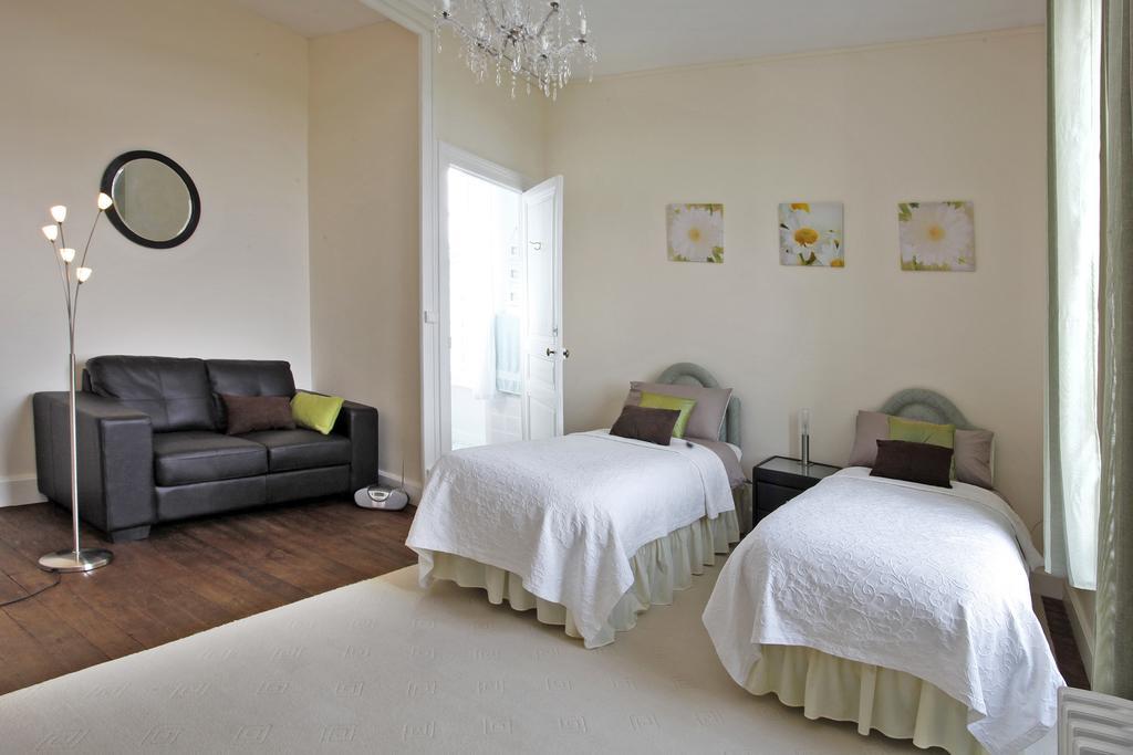 Le Presbytere Bed & Breakfast Saint-Bomer-les-Forges Exterior photo